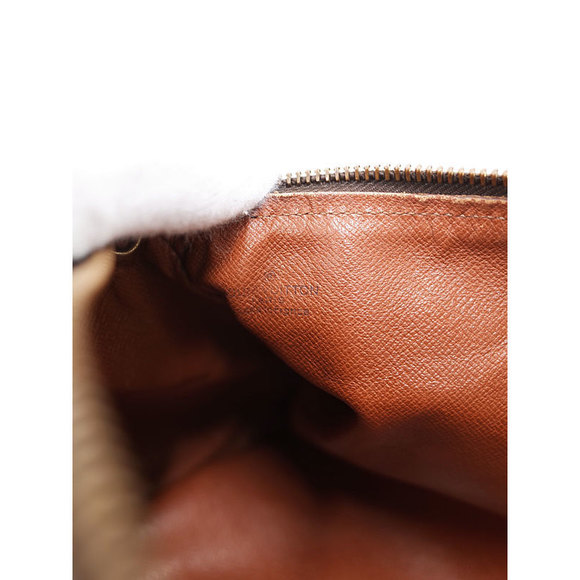 Louis Vuitton Papillon Shoulder Monogram Bag - Picture 5 of 8